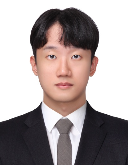 Portrait of Si-hyung Lee